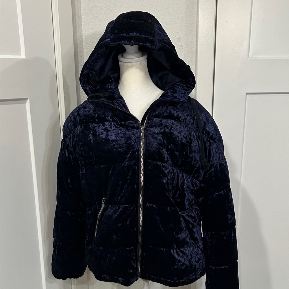 Arizona Jean co women’s Navy Velvet Hooded Jacket gun medal hardware fall winter